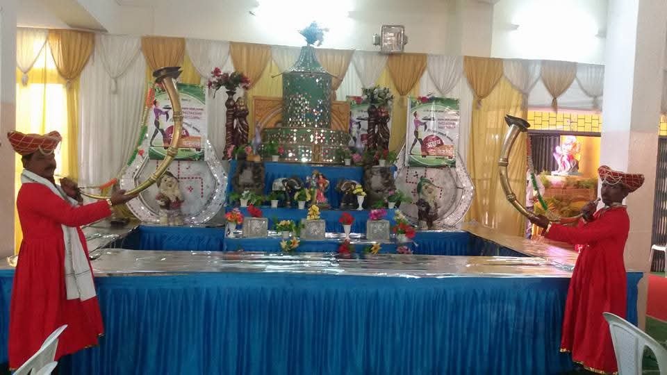 शाही बुफे सजावट